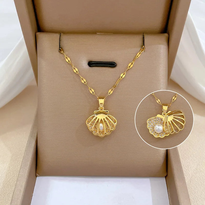 Golden Heart Pearl Necklace