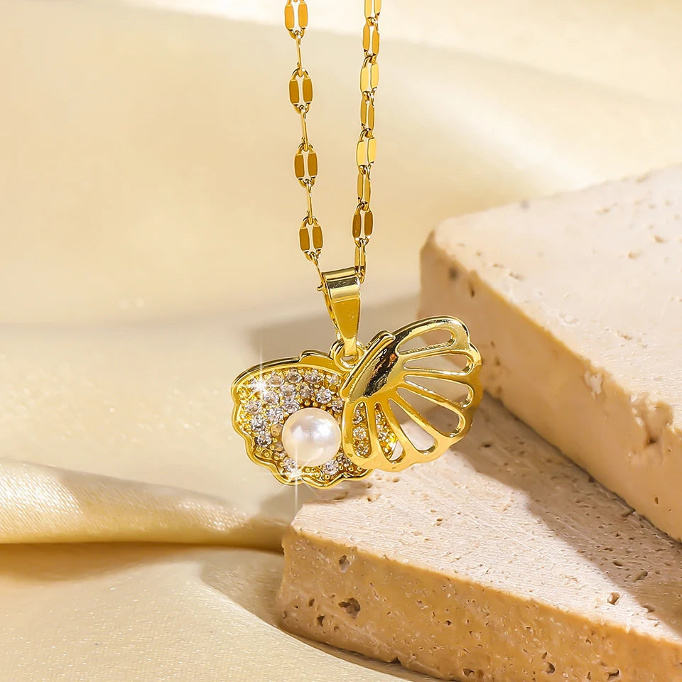 Golden Heart Pearl Necklace